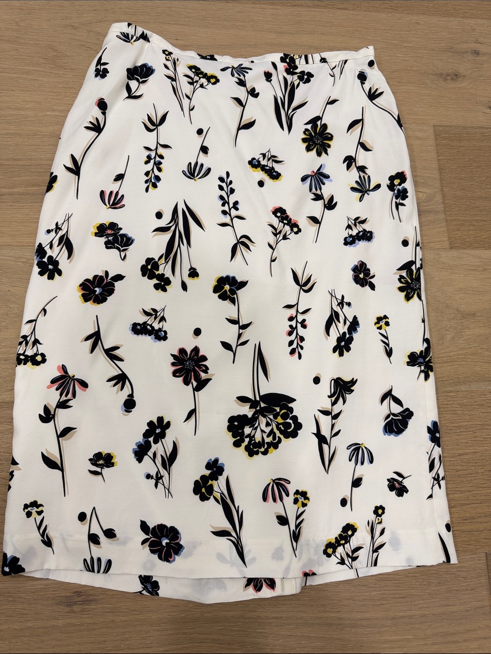 Ann Taylor White Floral-Print Midi Skirt with Black, Punk and Yellow Accents